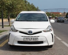 Toyota Prius V