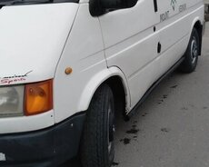 Ford Transit icarəye verilir