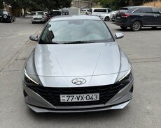 Hyundai Elantra 2022