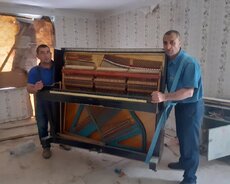 Pianino və Röyalların daşınması