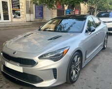 Kia Stinger günlük kirayəsi