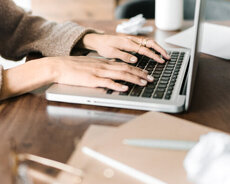 Mətnlərin yazılması