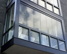 Cam balkon