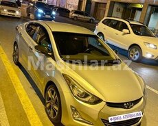 Hyundai Elantra, 2015 il